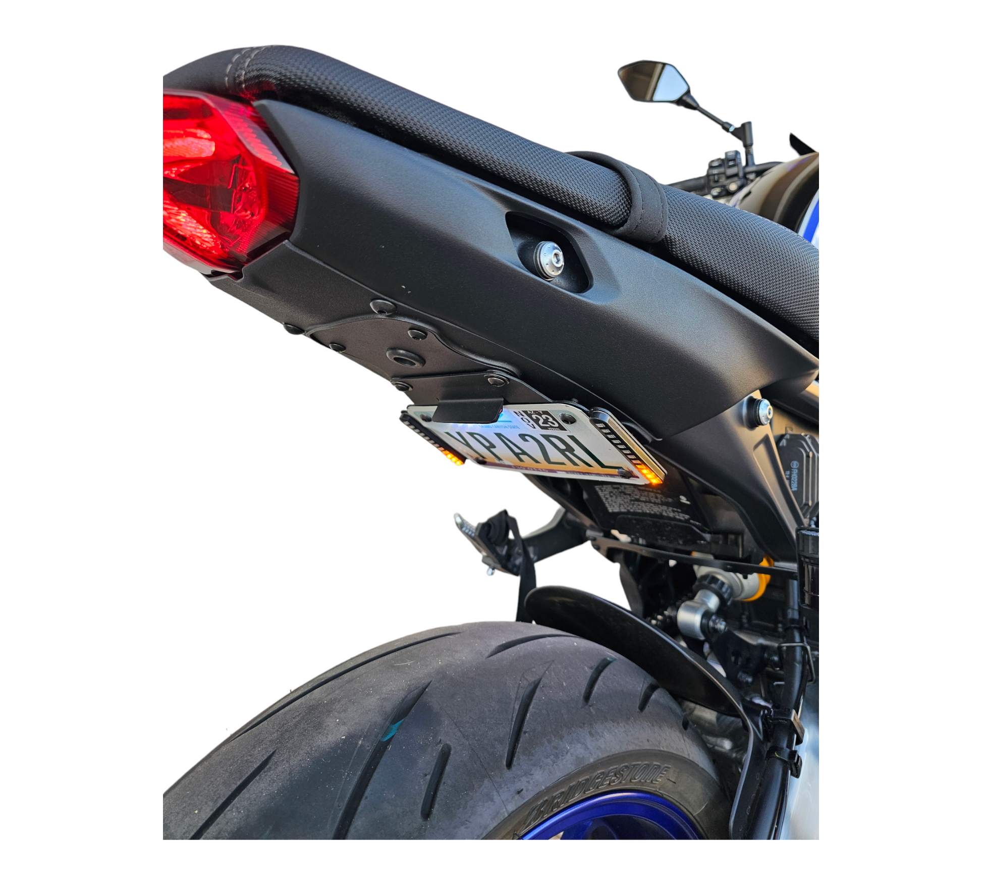 Yamaha MT09 fender eliminator diagonal up close view