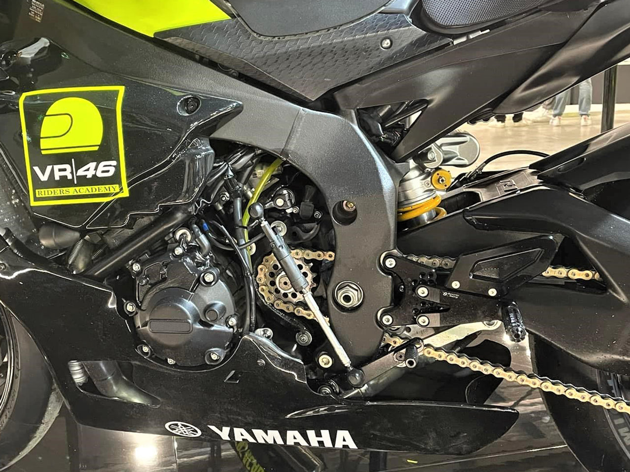 Bonamici Yamaha R1 Rearsets (w/Carbon Fiber Heel Guards) (2015+)