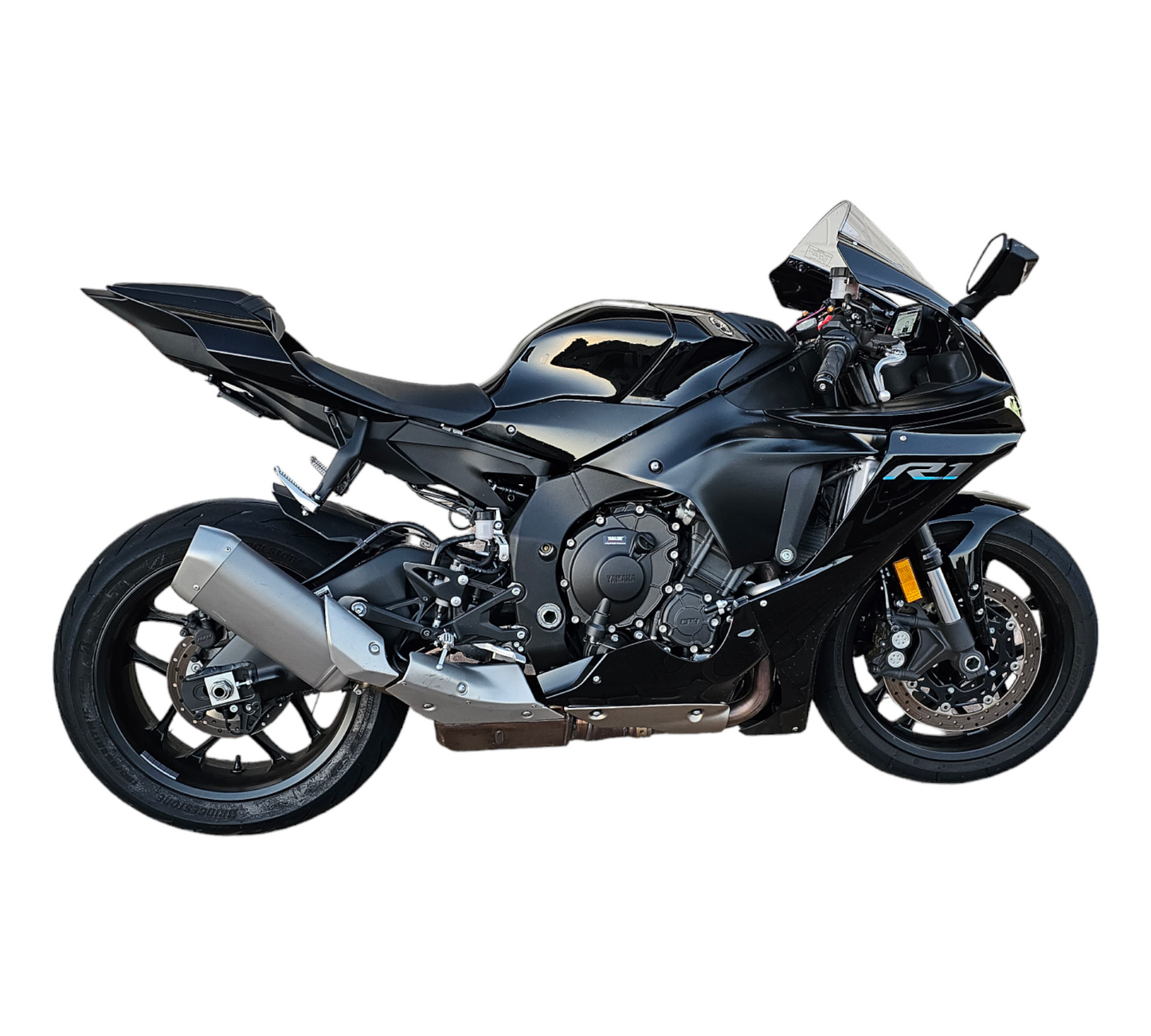 Yamaha R1 fender eliminator full side view