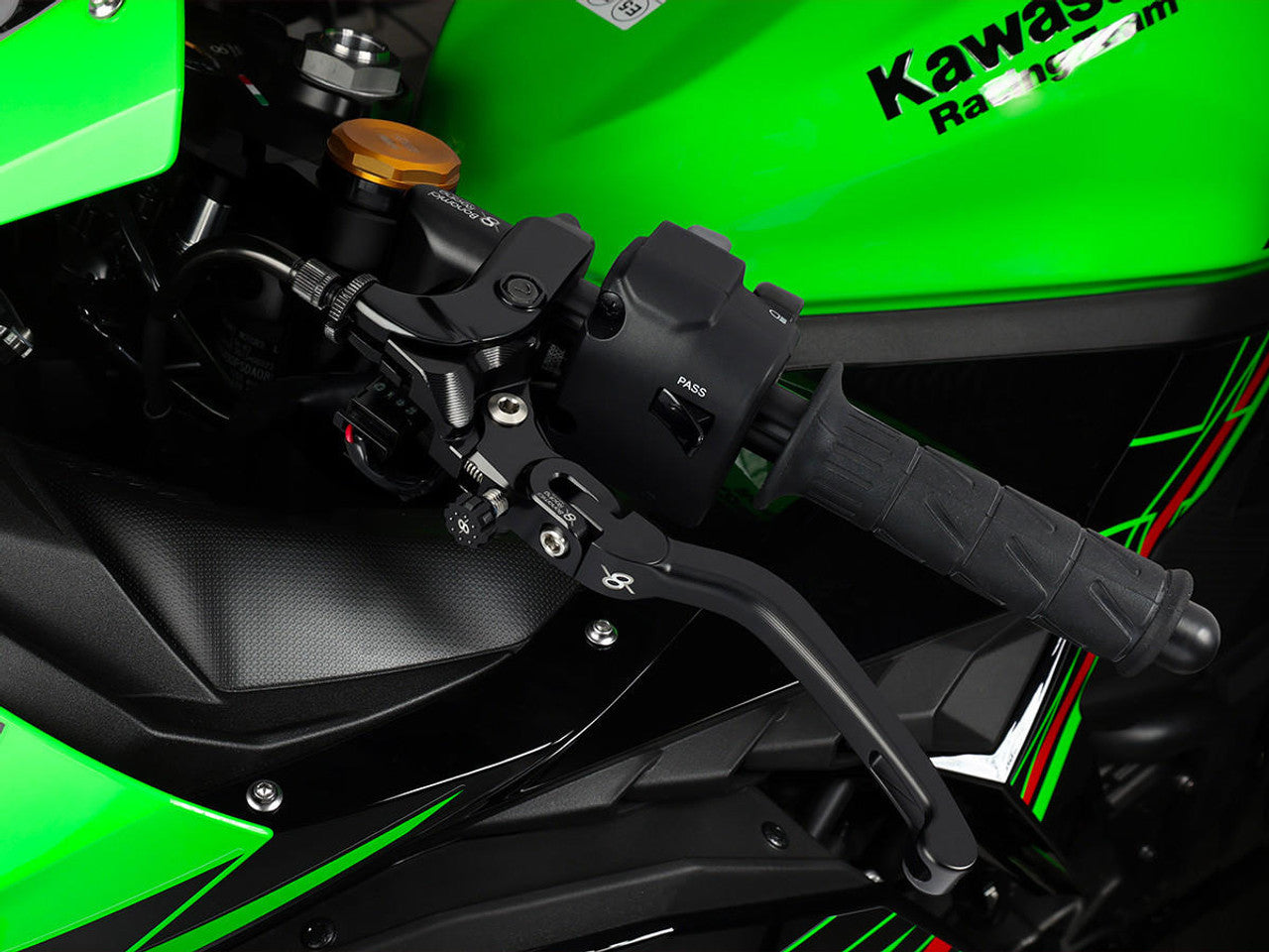 Bonamici Kawasaki Ninja ZX-4R/RR Folding Levers (Black/Green)