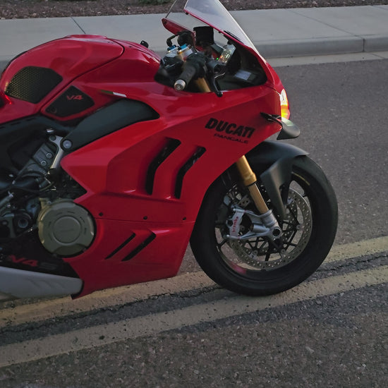 Ducati Panigale V4S tail tidy video